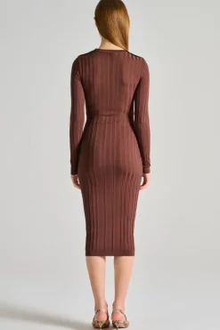 Abito di maglia marrone