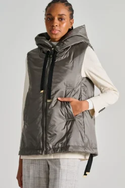 Giubbotto imbottito smanicato nero