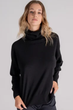 Maglia scollo ampio 100% lana vergine nero