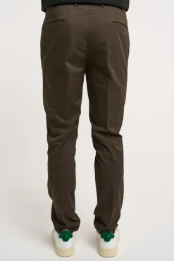 Pantalone ventre piatto 98% cotone 2% elastan marrone