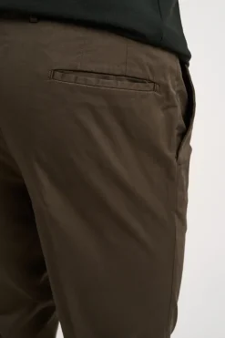 Pantalone ventre piatto 98% cotone 2% elastan marrone