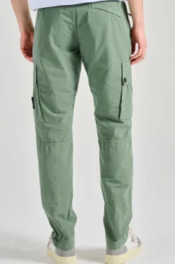Pantaloni verde